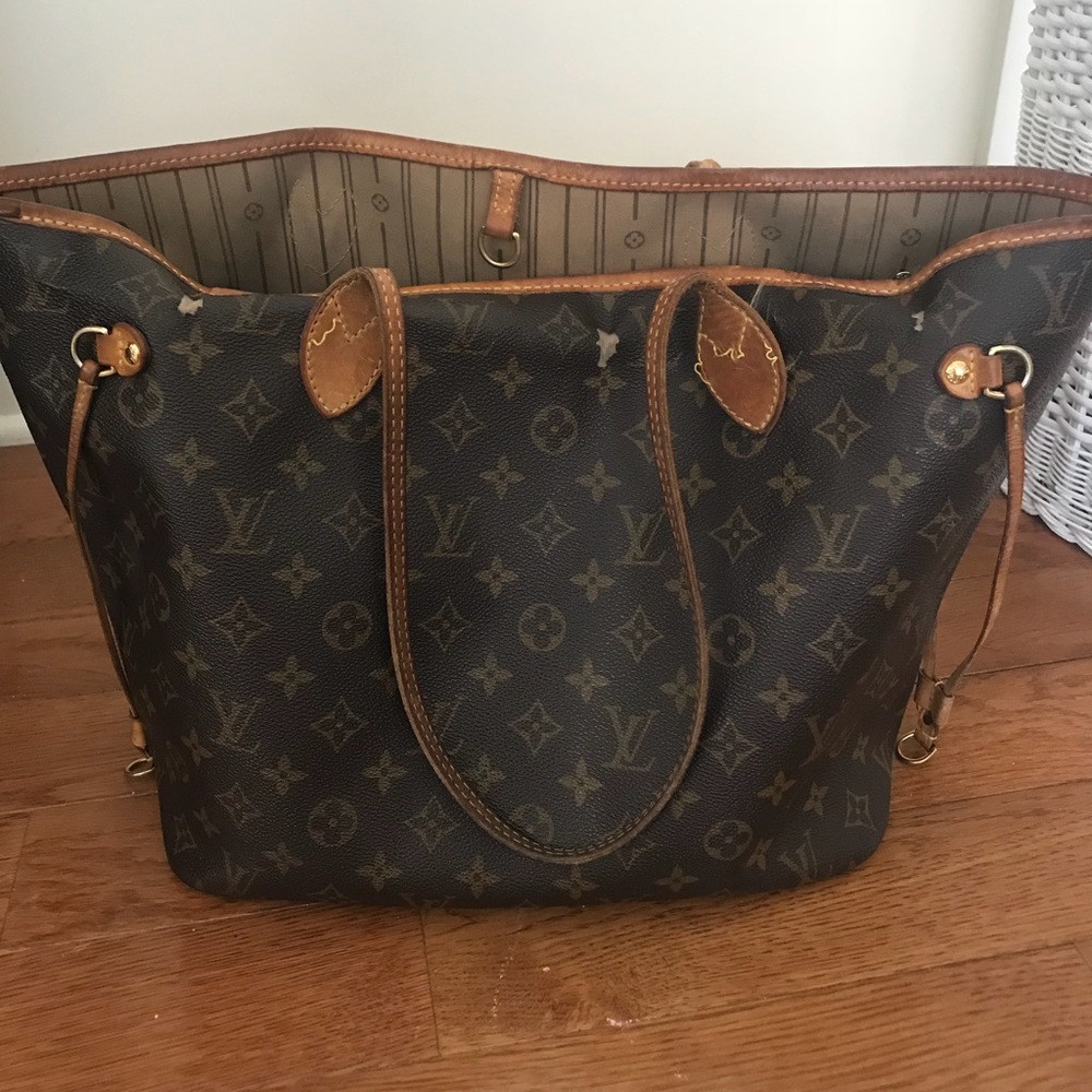 Louis Vuitton never full